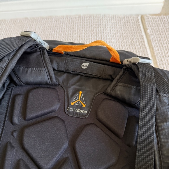 Lowepro Photo Sport BP 300 AW II in Black - Picture 6 of 10